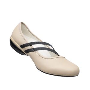 Kuru Nude Mary Jane’s